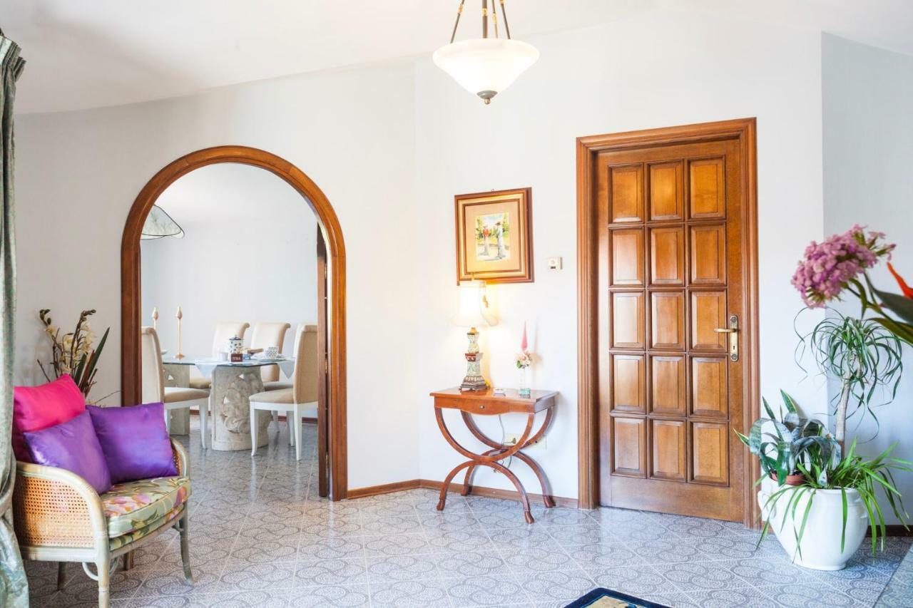 Tony Home Olbia Bagian luar foto